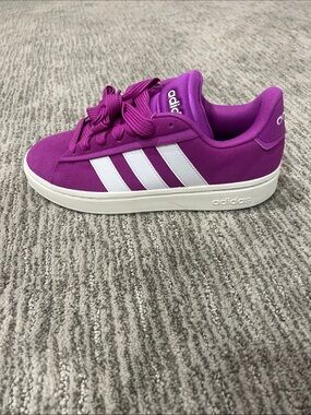 adidas Women’s Grand Court Alpha 0 in Vibrant Purple Sz 9